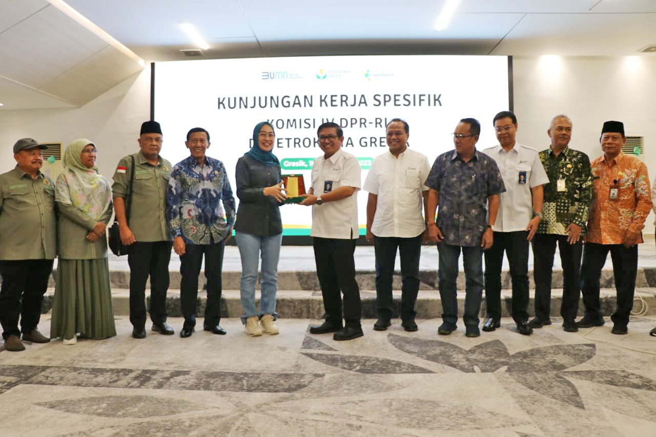 BAHAS KESIAPAN PUPUK SUBSIDI, DPR DAN KEMENTAN KUNJUNGI PETROKIMIA GRESIK